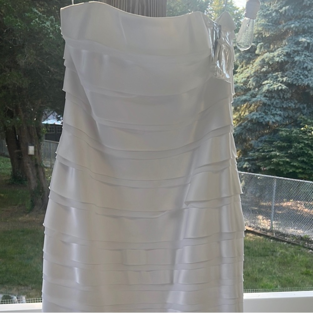 White House Black Market Bandaged Strapless Satin Dress